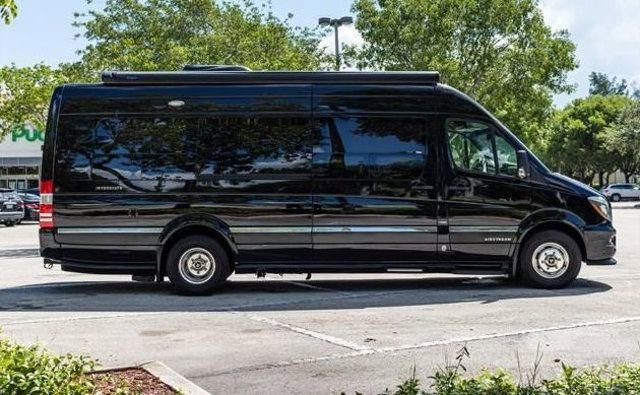 Used 2014 Mercedes-Benz Sprinter 3500 image 2