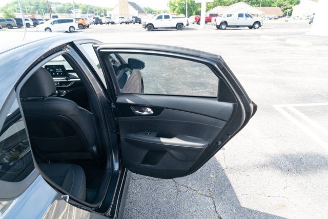 Used 2021 Kia Forte GT-Line FWD image 12