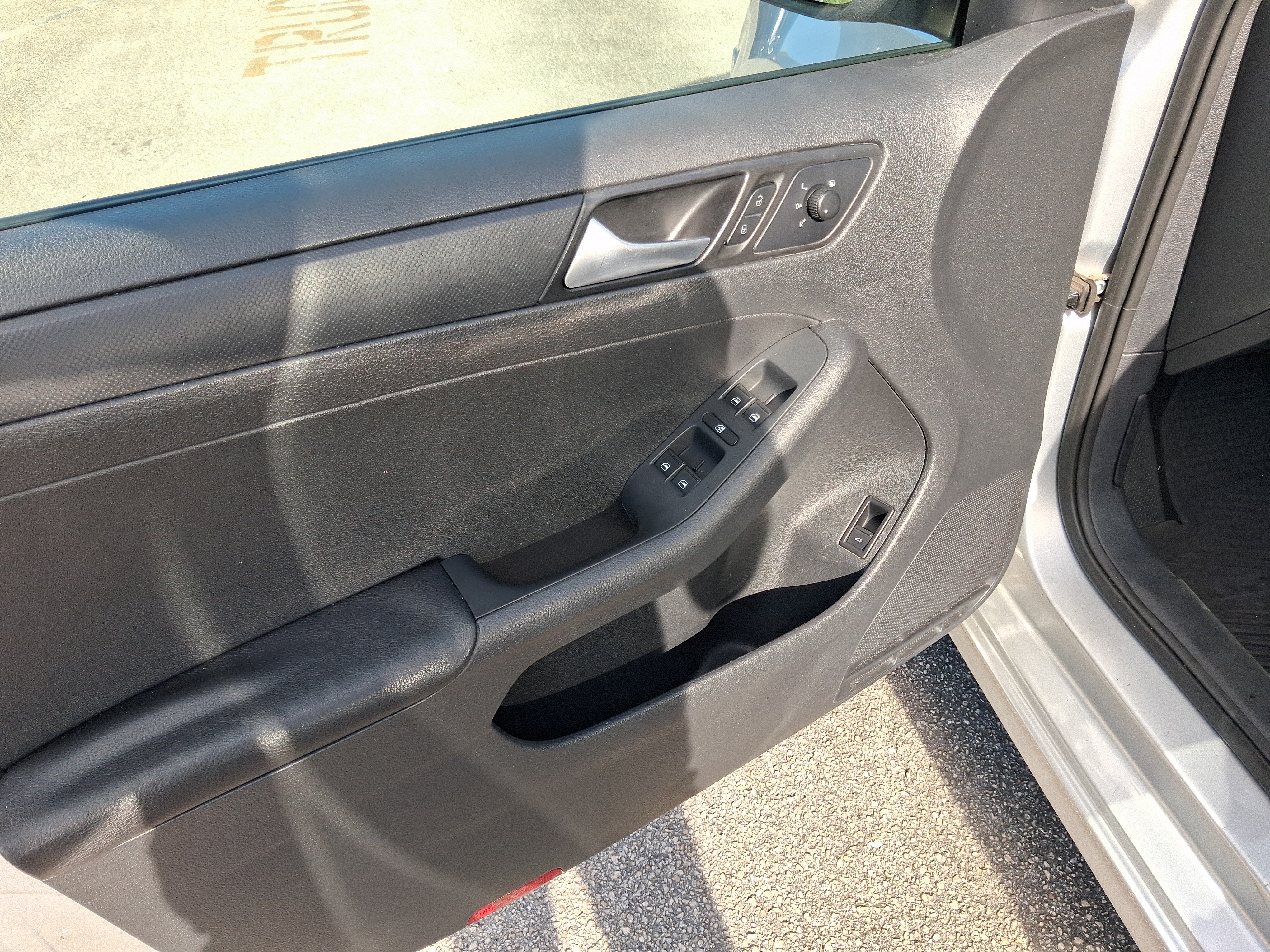 Used 2014 Volkswagen Jetta S FWD image 12
