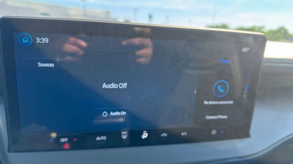 Used 2025 Ford Maverick Lobo AWD/4WD image 14