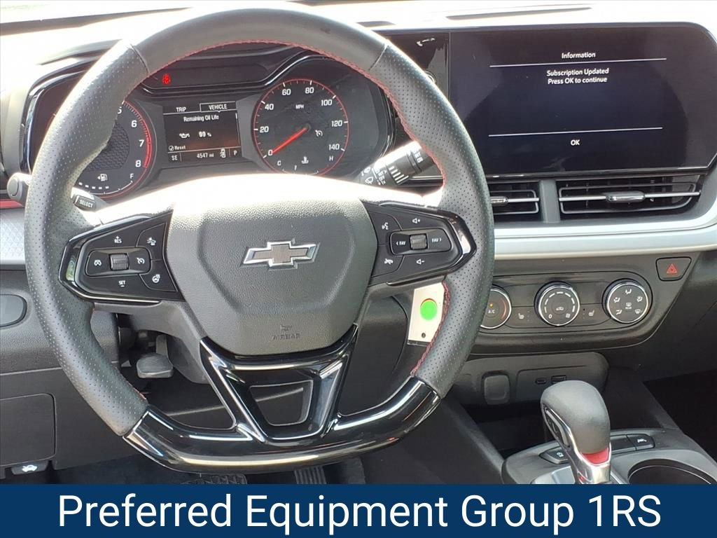 Certified 2024 Chevrolet Trax RS w/ Sunroof Package image 2