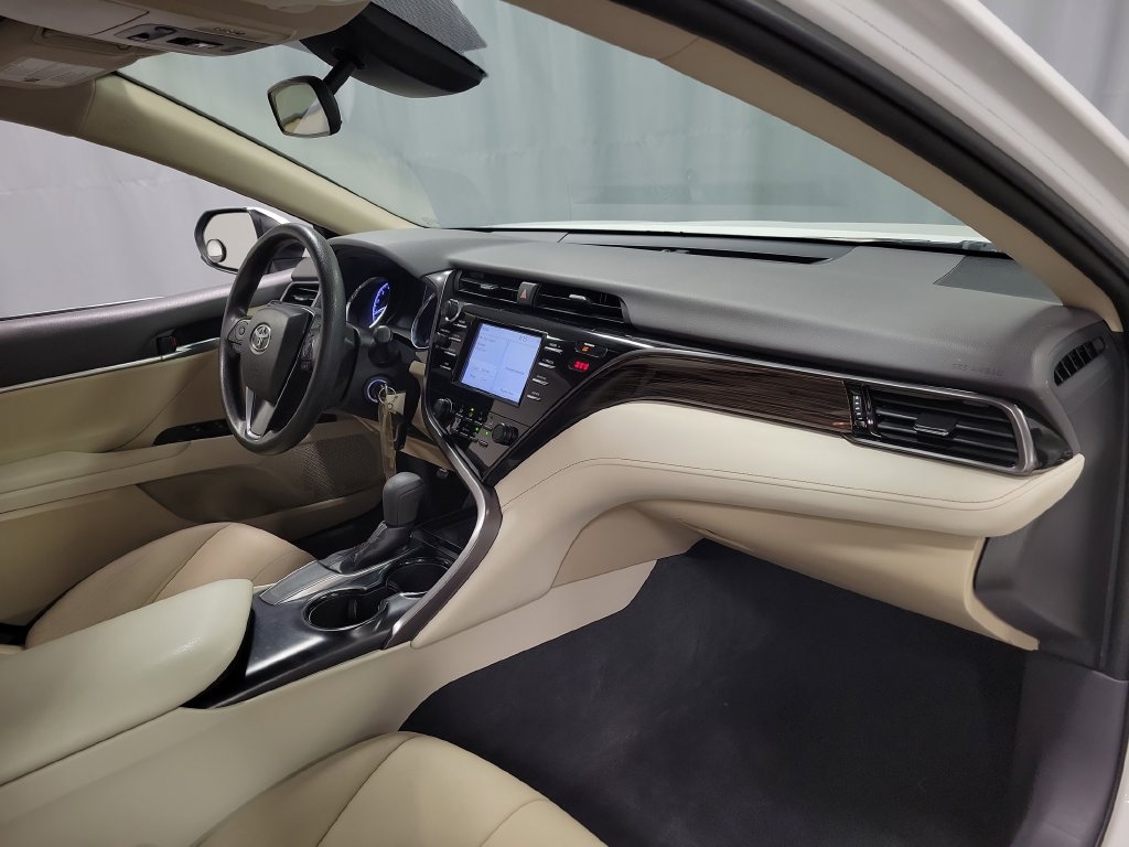 Used 2019 Toyota Camry LE FWD image 25