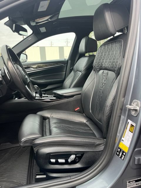 Used 2020 BMW M550i xDrive w/ Executive Package AWD/4WD image 27