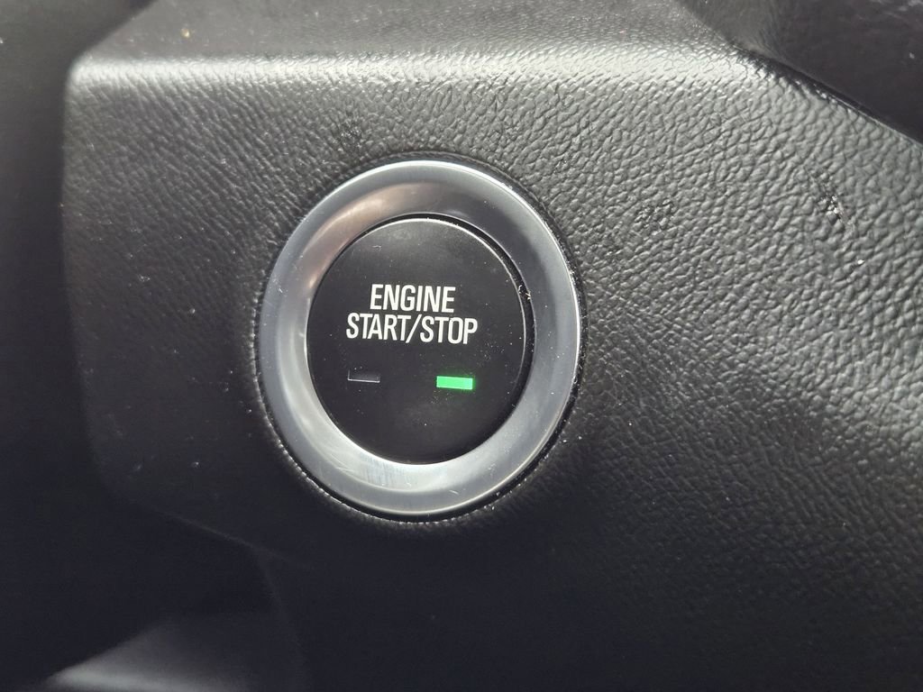 Used 2022 GMC Terrain SLE w/ Driver Convenience Package FWD image 18