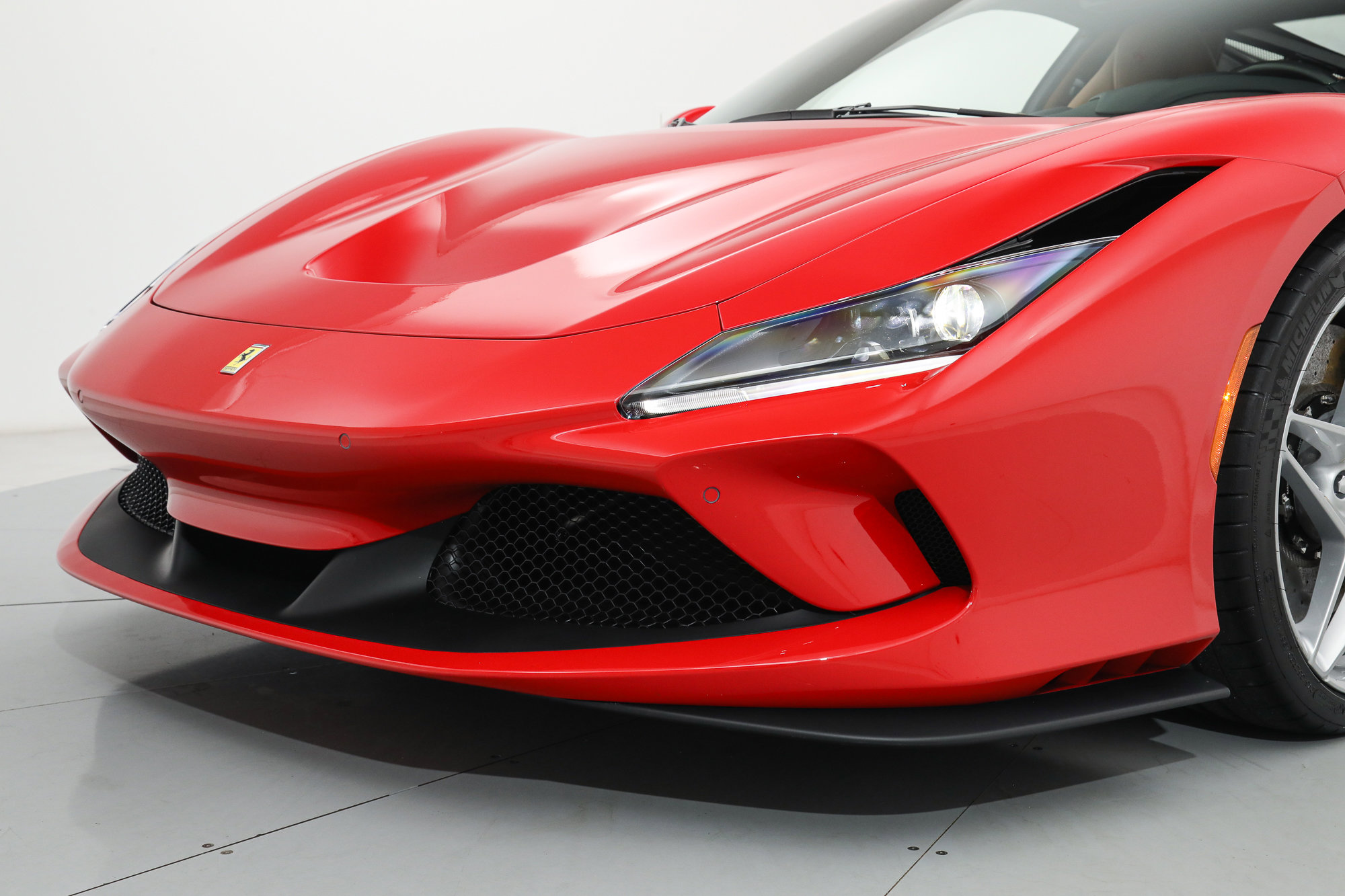 Certified 2021 Ferrari F8 Tributo RWD image 17