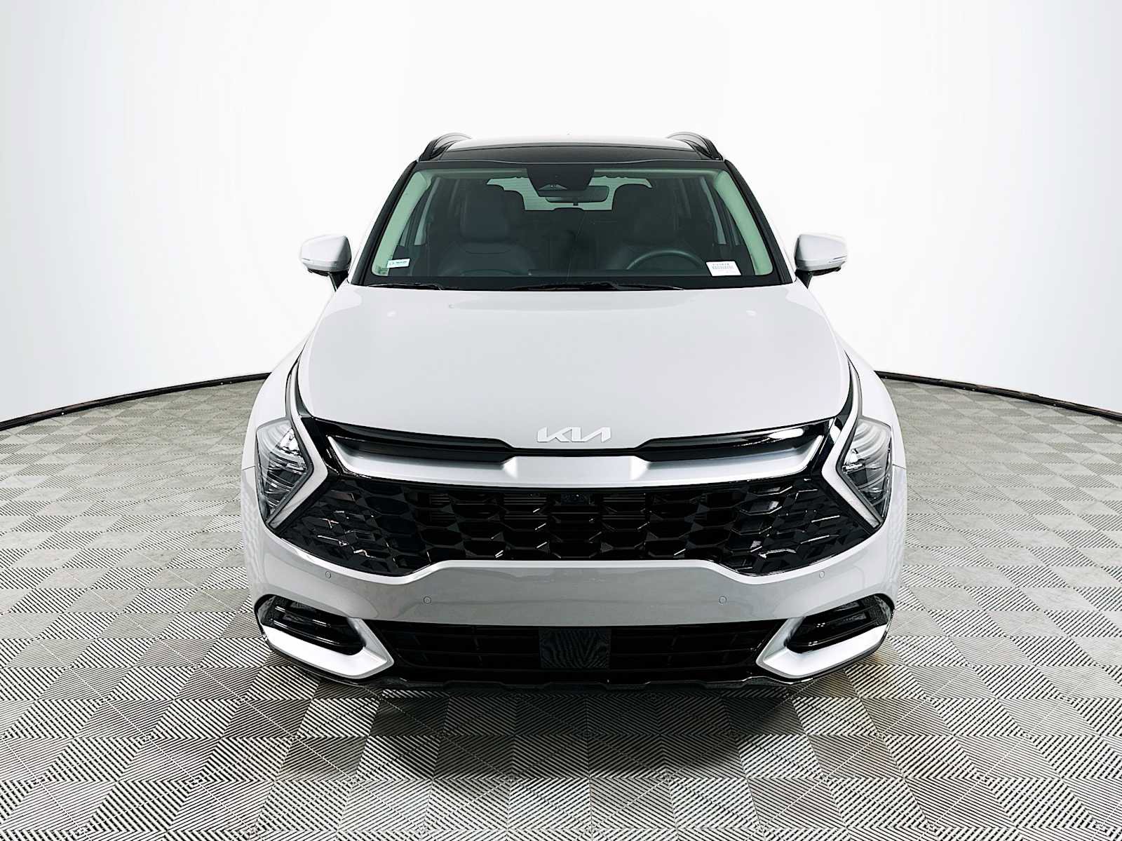 Used 2025 Kia Sportage SX image 2