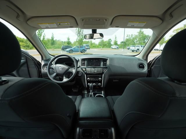 Used 2020 Nissan Pathfinder S AWD/4WD image 23