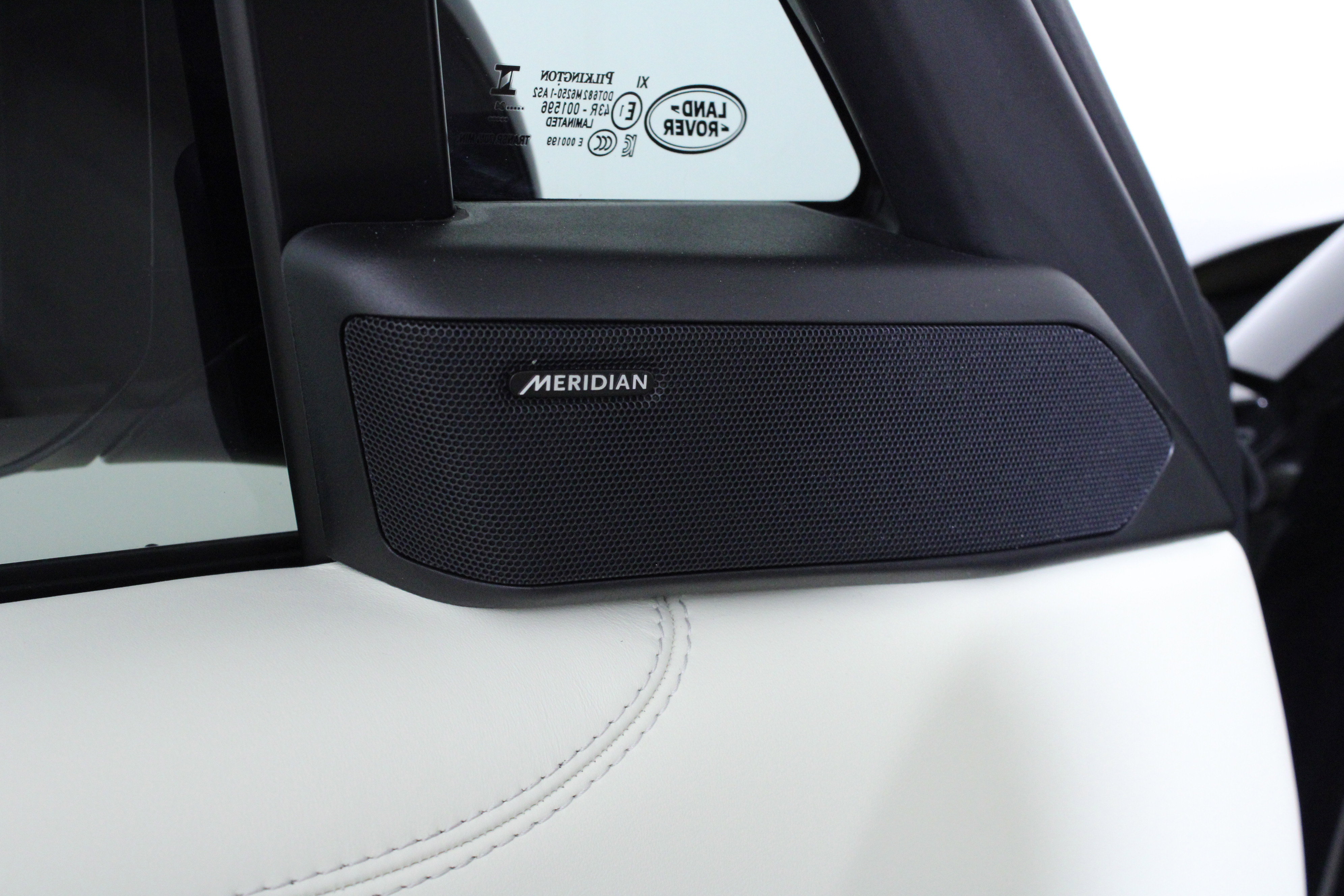 Used 2024 Land Rover Range Rover SE image 19