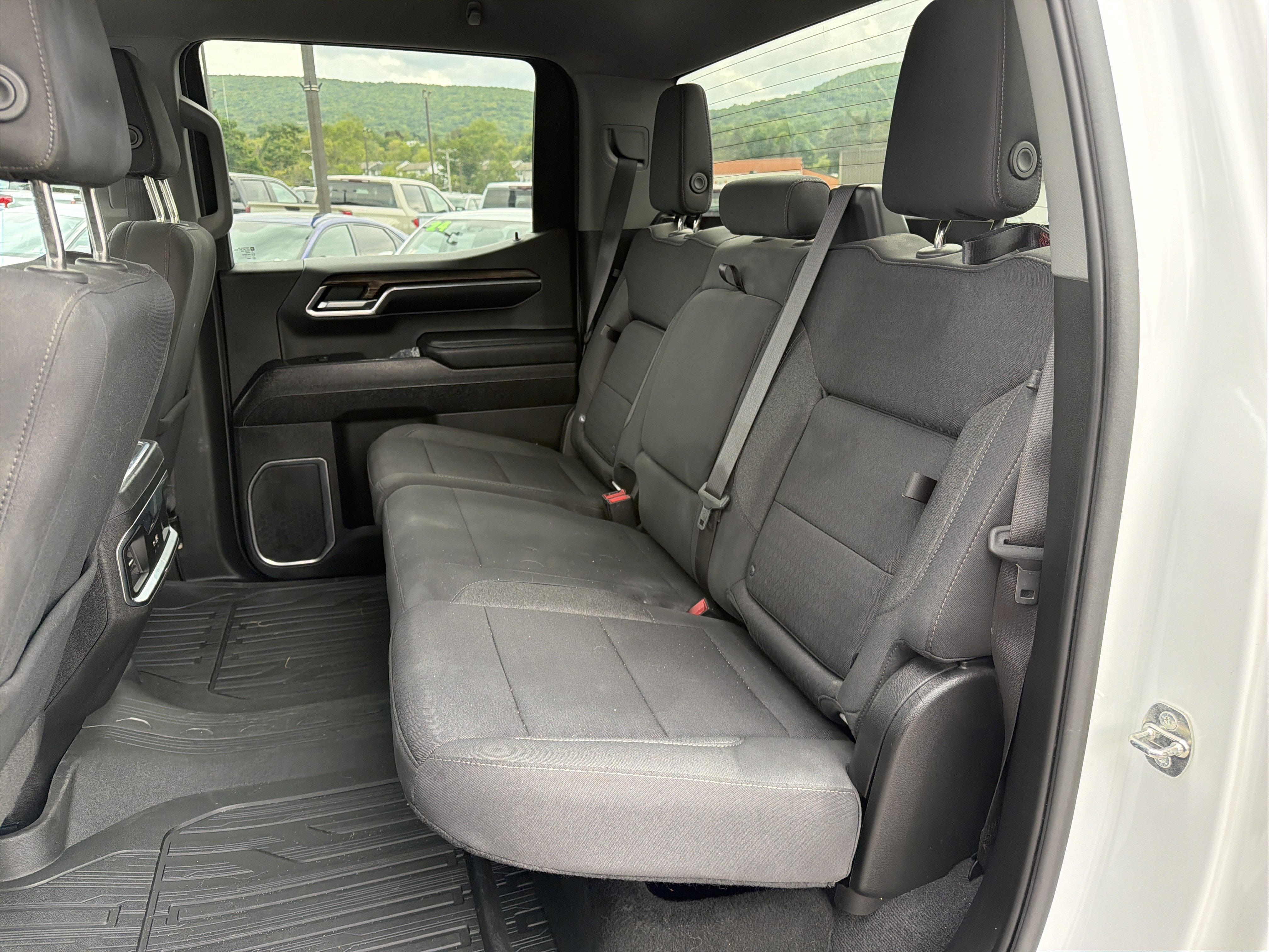 Used 2023 GMC Sierra 1500 Elevation w/ X31 Off-Road Package AWD/4WD image 14