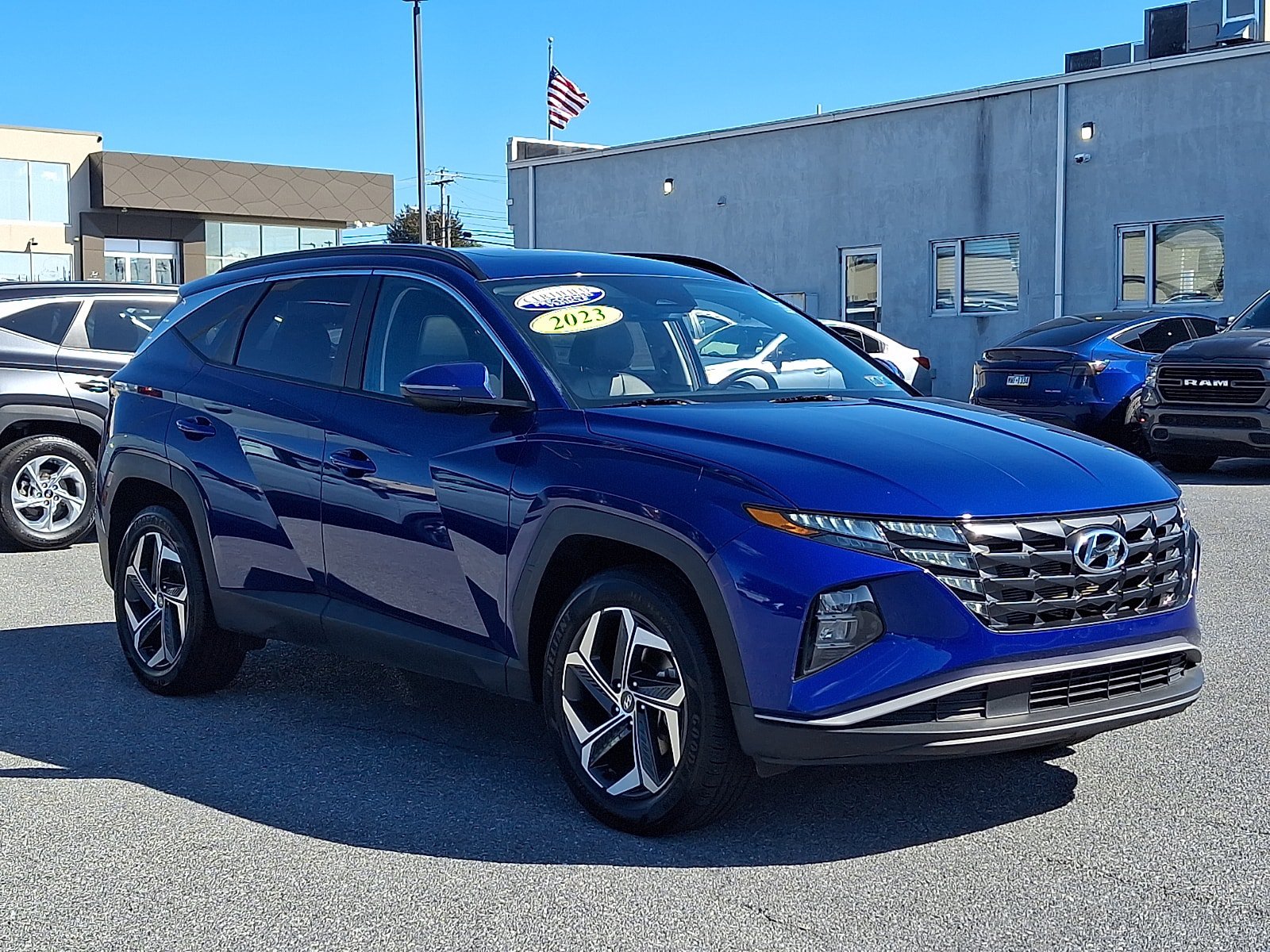 Certified 2023 Hyundai Tucson SEL w/ Convenience Package AWD/4WD image 3