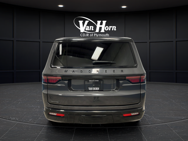 Used 2022 Jeep Wagoneer Series III w/ Premium Group I AWD/4WD image 6