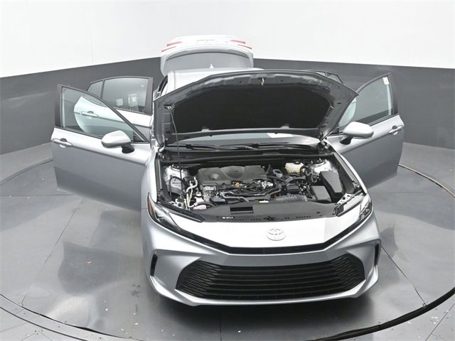 Used 2025 Toyota Camry LE image 35