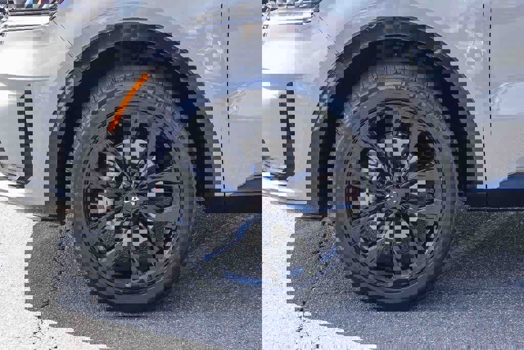 Certified 2023 Kia Sorento SX image 10