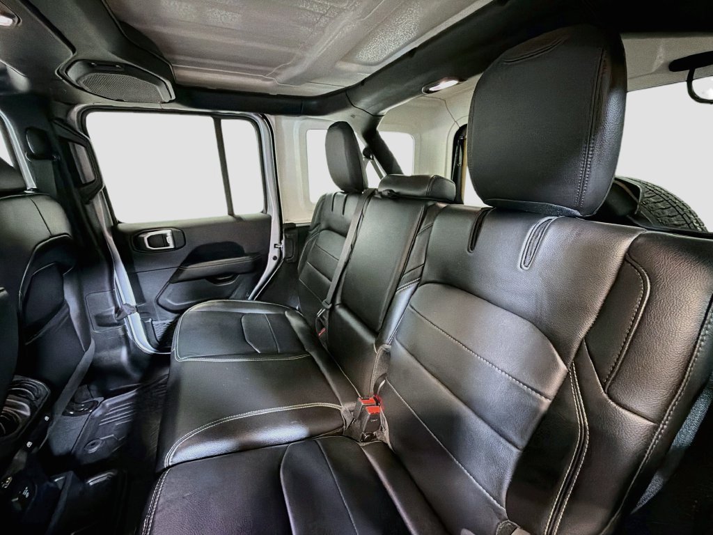 Used 2023 Jeep Wrangler Unlimited Sahara w/ Dual Top Group AWD/4WD image 26