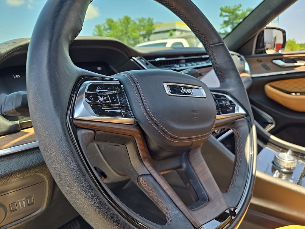 Certified 2023 Jeep Grand Cherokee Summit AWD/4WD image 20