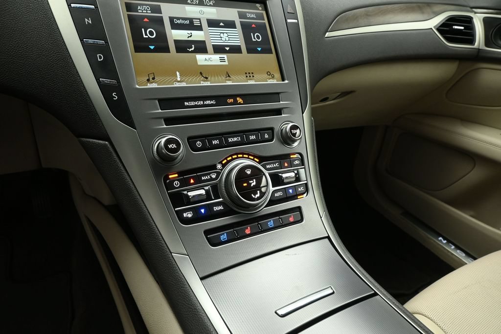 Used 2018 Lincoln MKZ Reserve FWD image 13