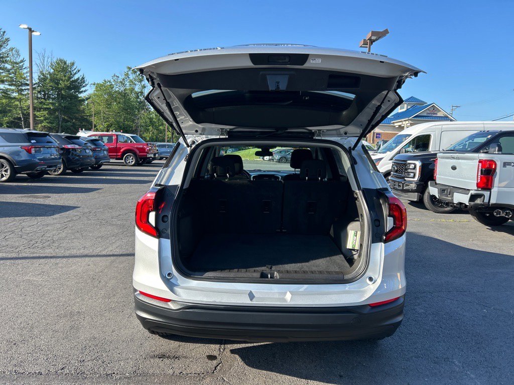 Used 2020 GMC Terrain SLE image 12