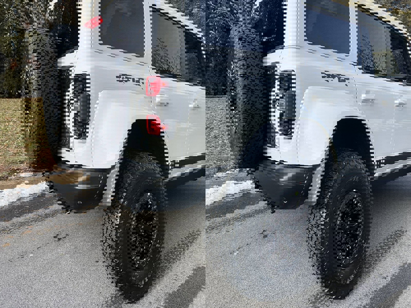 Used 2024 Ford Bronco Raptor w/ Interior Carbon Fiber Pack 6 image 38