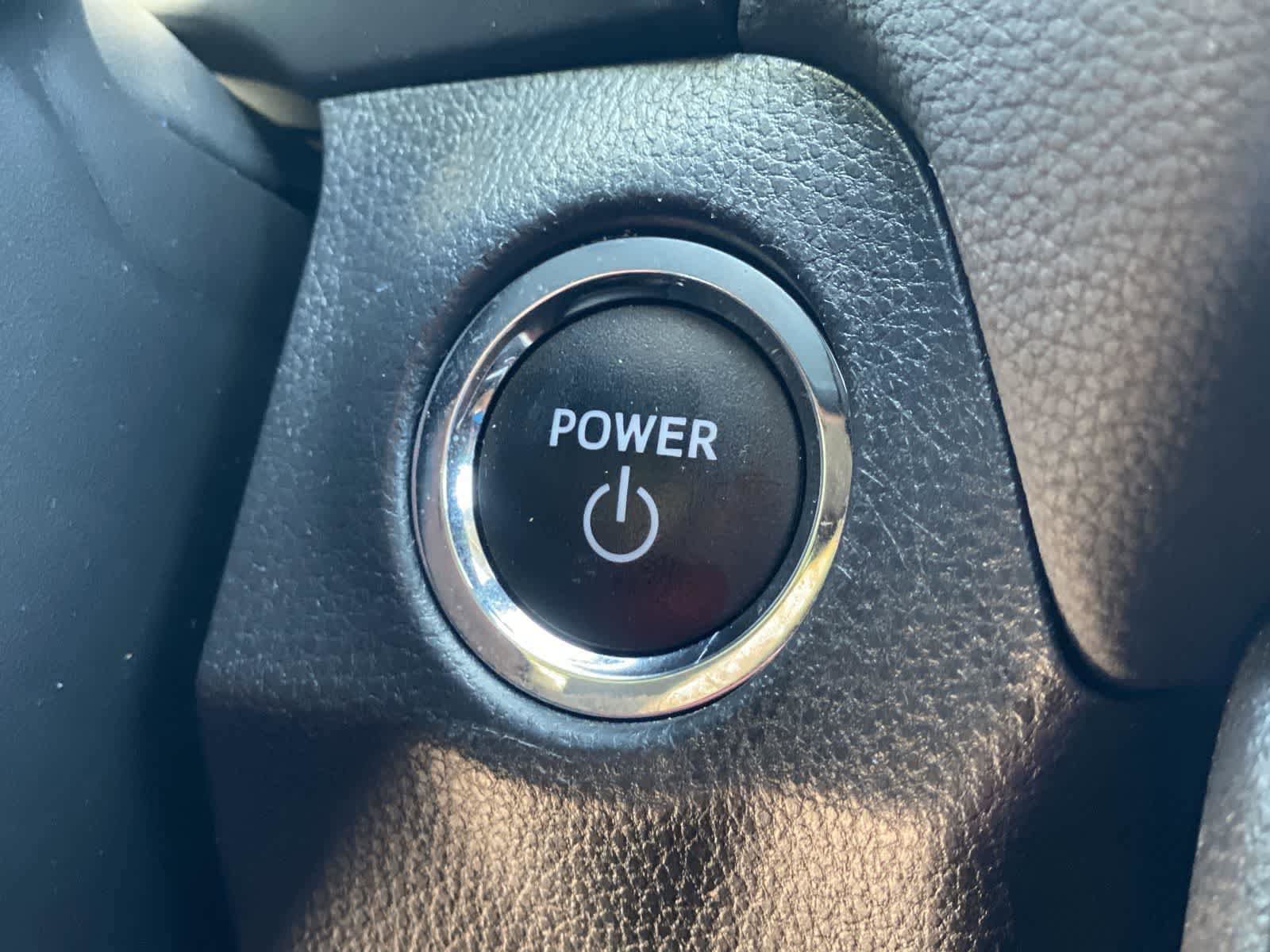 Used 2024 Toyota RAV4 XLE AWD/4WD image 61