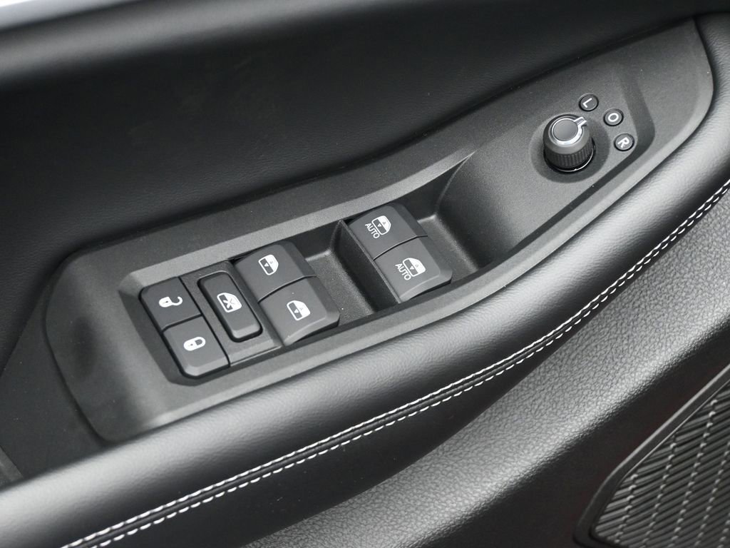 New 2025 Jeep Grand Cherokee L Limited w/ Luxury Tech Group II image 21