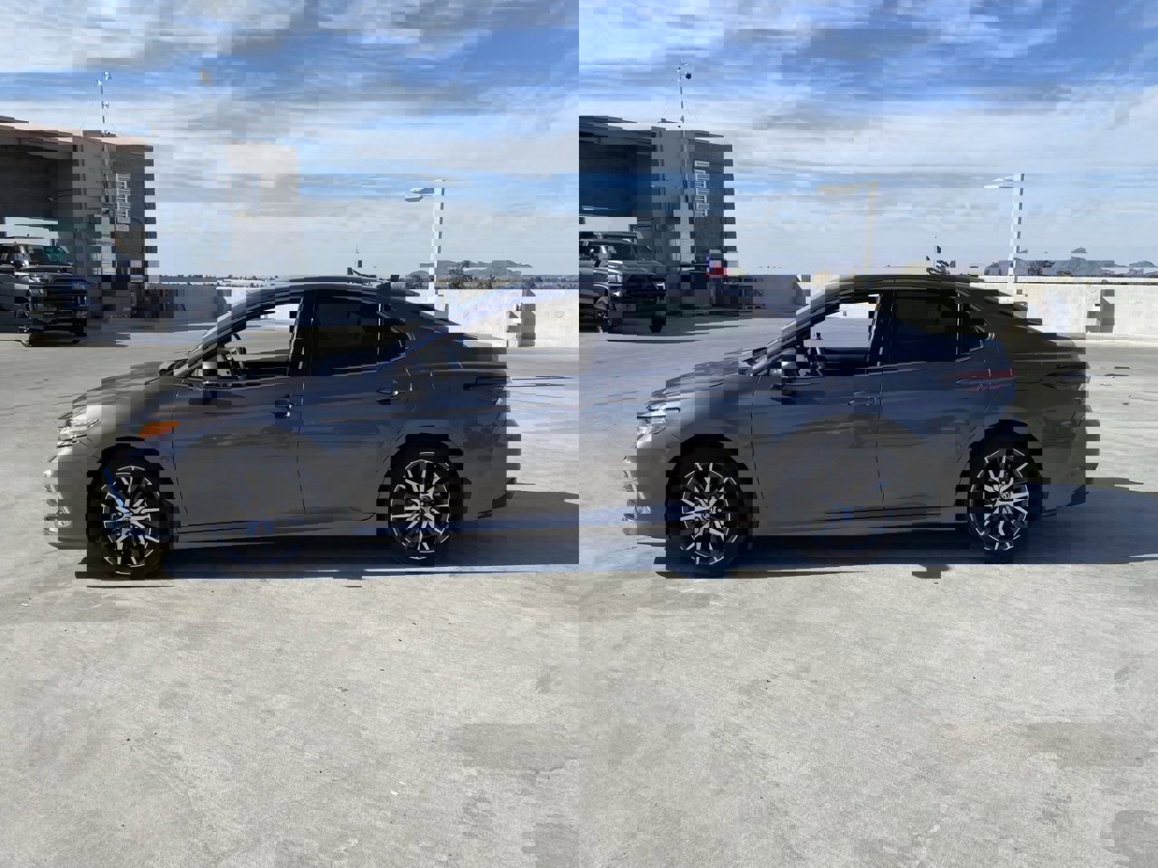 Used 2024 Toyota Camry XLE w/ Cold Weather Package image 5