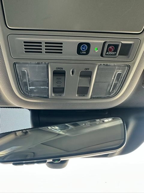 Used 2018 Honda Accord Touring image 20