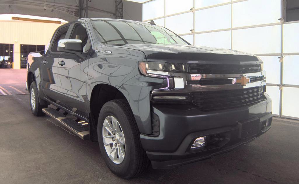 Used 2021 Chevrolet Silverado 1500 LT image 2
