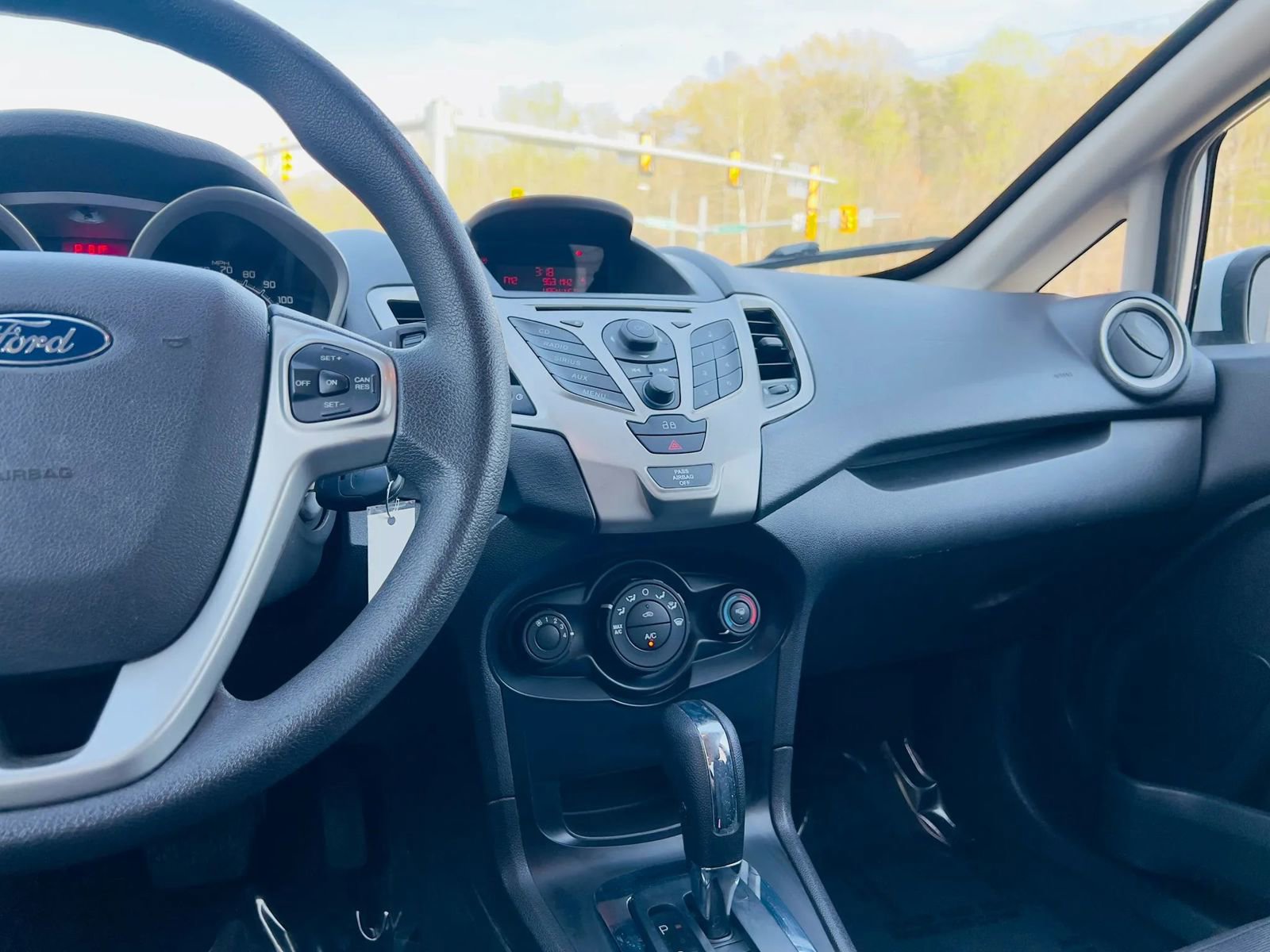 Used 2011 Ford Fiesta SE w/ 202A Rapid Spec Order Code image 22