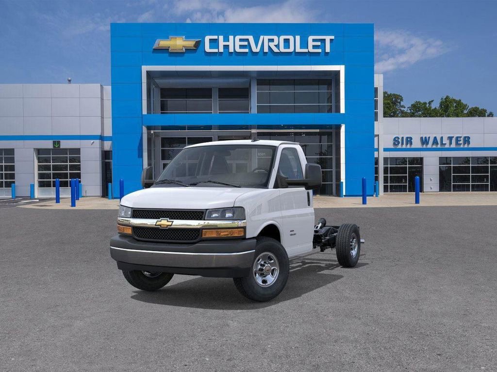 New 2025 Chevrolet Express 3500 Work Van w/ Power Convenience Package image 8