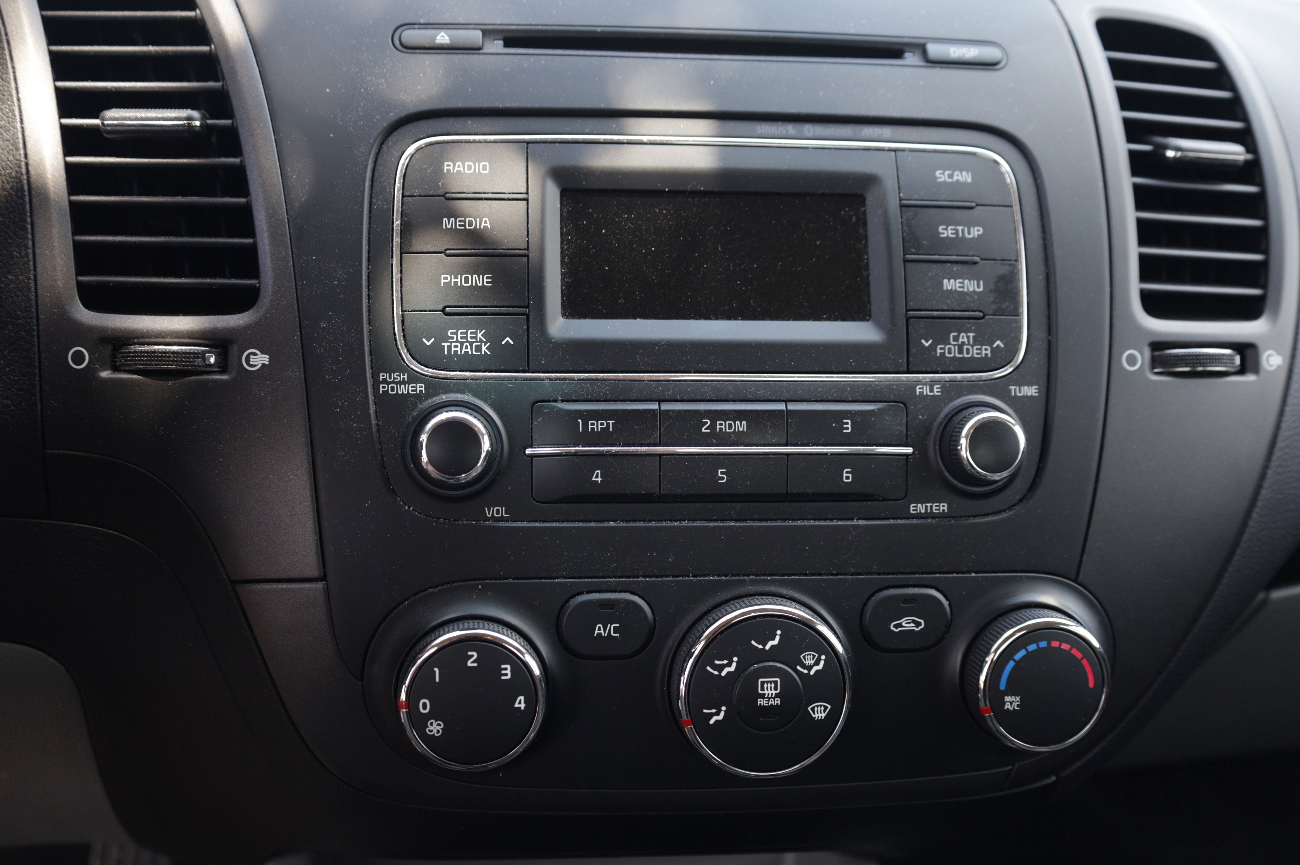 Used 2016 Kia Forte LX FWD image 4