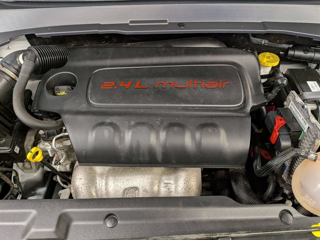 Used 2022 Jeep Compass Latitude w/ Sun and Sound Group FWD image 28