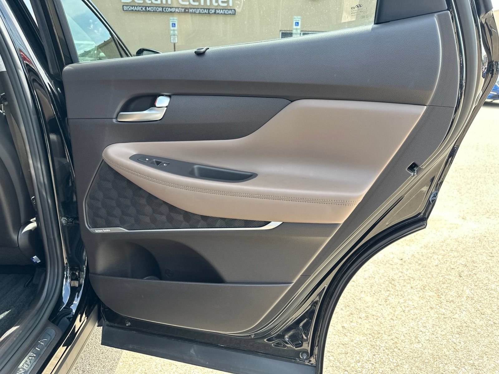 Used 2022 Hyundai Santa Fe Limited AWD/4WD image 36