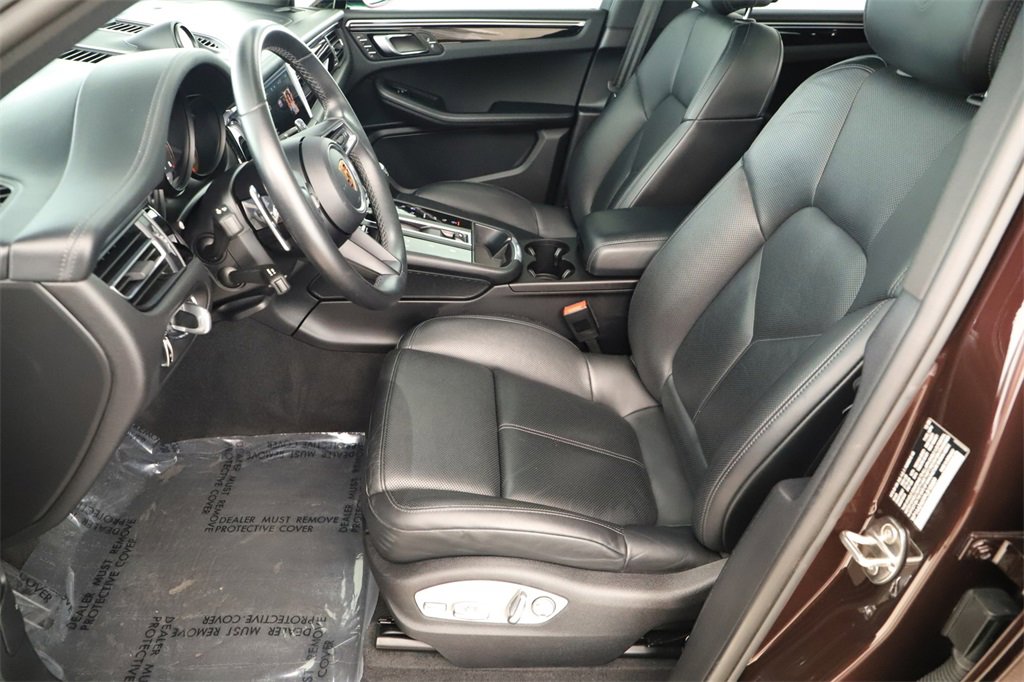 Used 2023 Porsche Macan Turbo image 22
