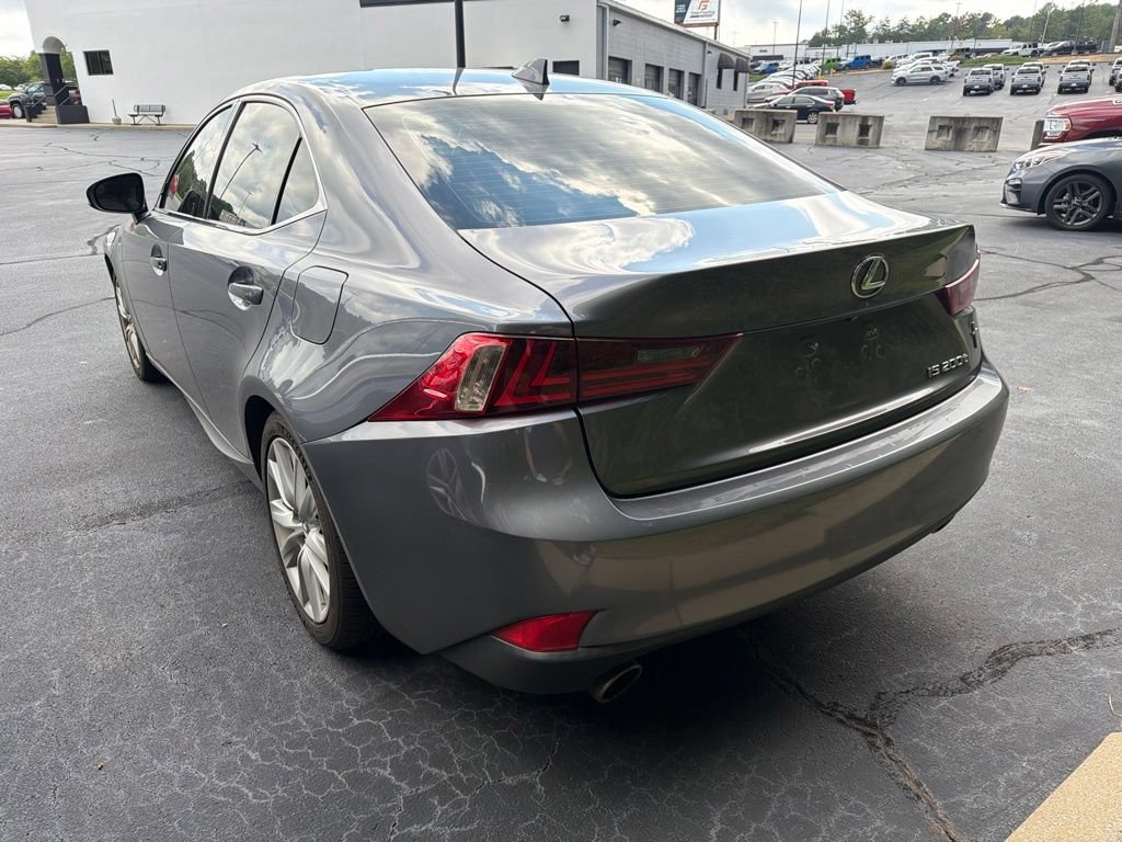 Used 2016 Lexus IS 200t RWD image 4
