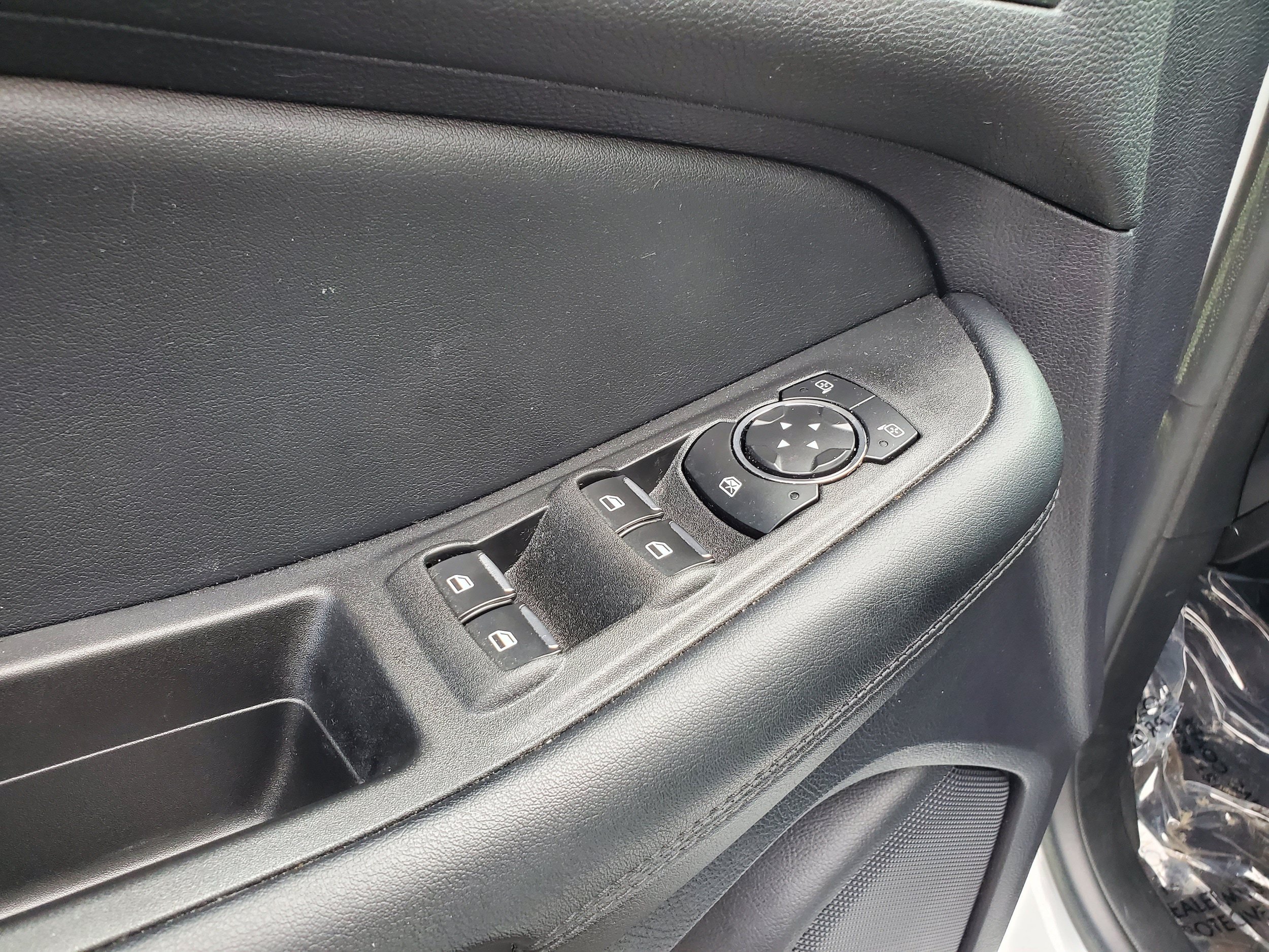 Used 2020 Ford Edge SE AWD/4WD image 10
