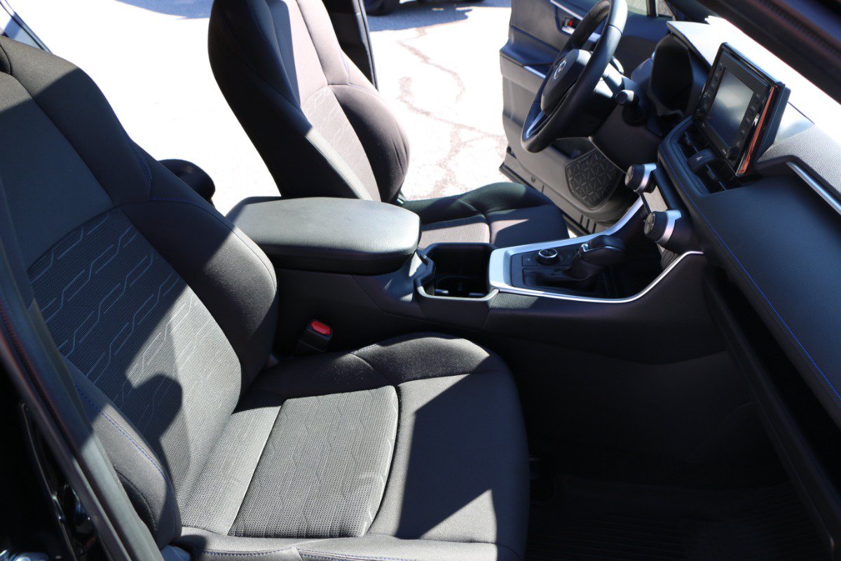Used 2022 Toyota RAV4 SE AWD/4WD image 27