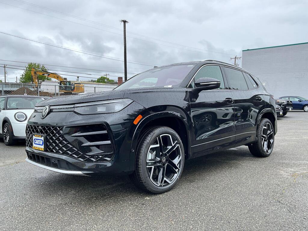 New 2026 Volkswagen Tiguan SEL R-Line AWD/4WD image 4