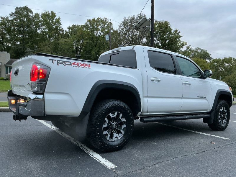 Used 2020 Toyota Tacoma TRD Off-Road AWD/4WD image 5