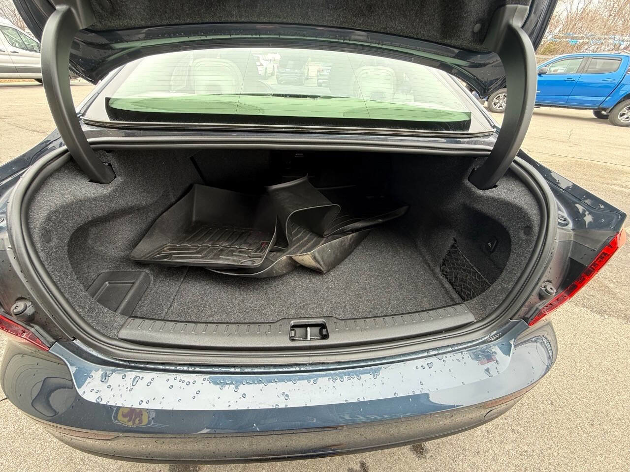 Used 2022 Volvo S60 B5 Inscription image 13