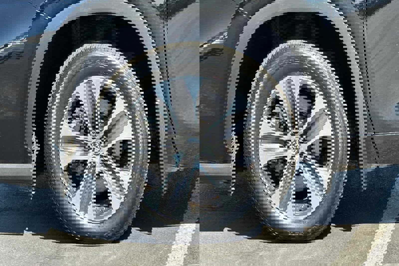 Used 2024 Toyota Highlander XLE image 31