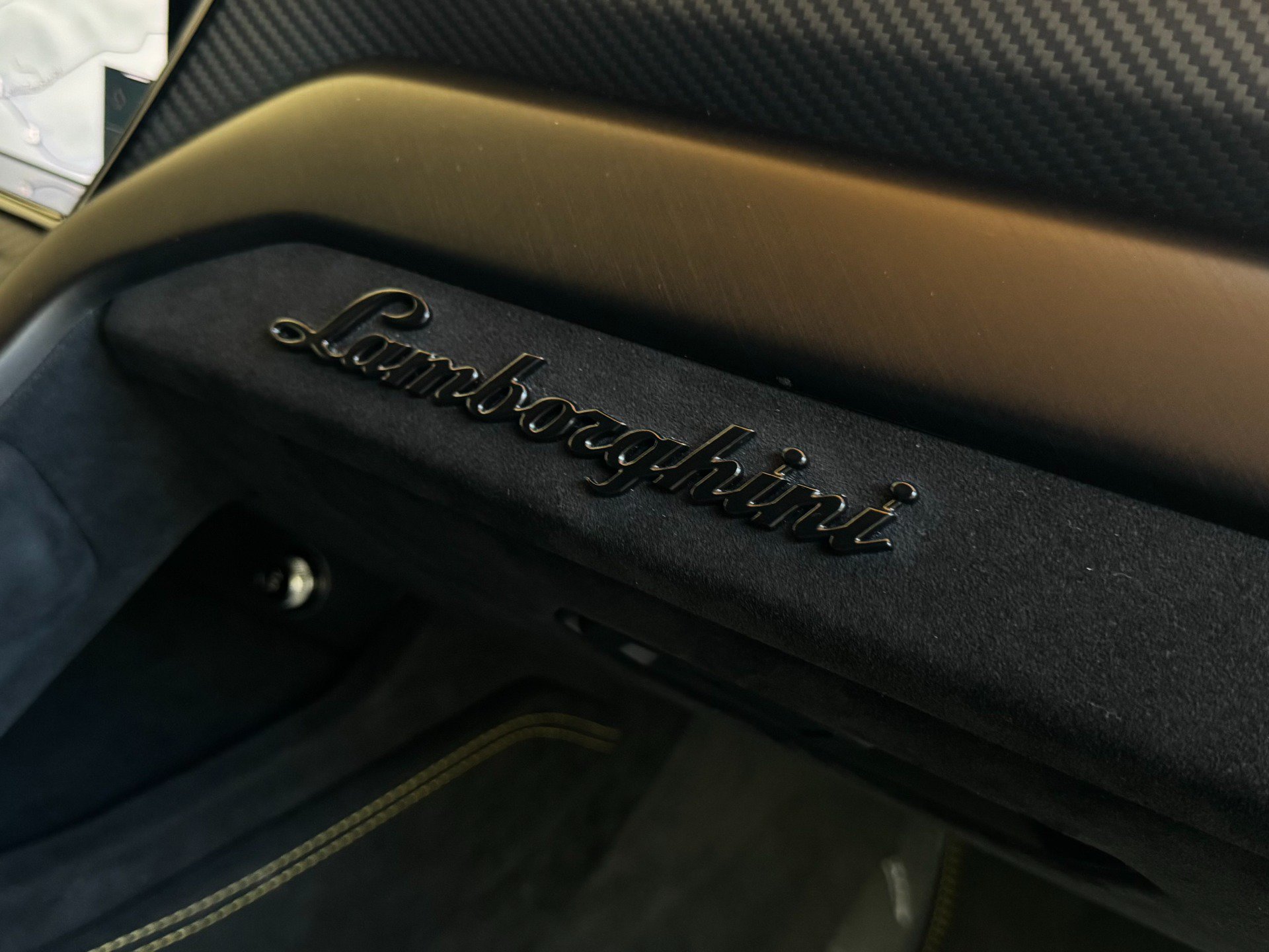 Used 2023 Lamborghini Urus Performante AWD/4WD image 28
