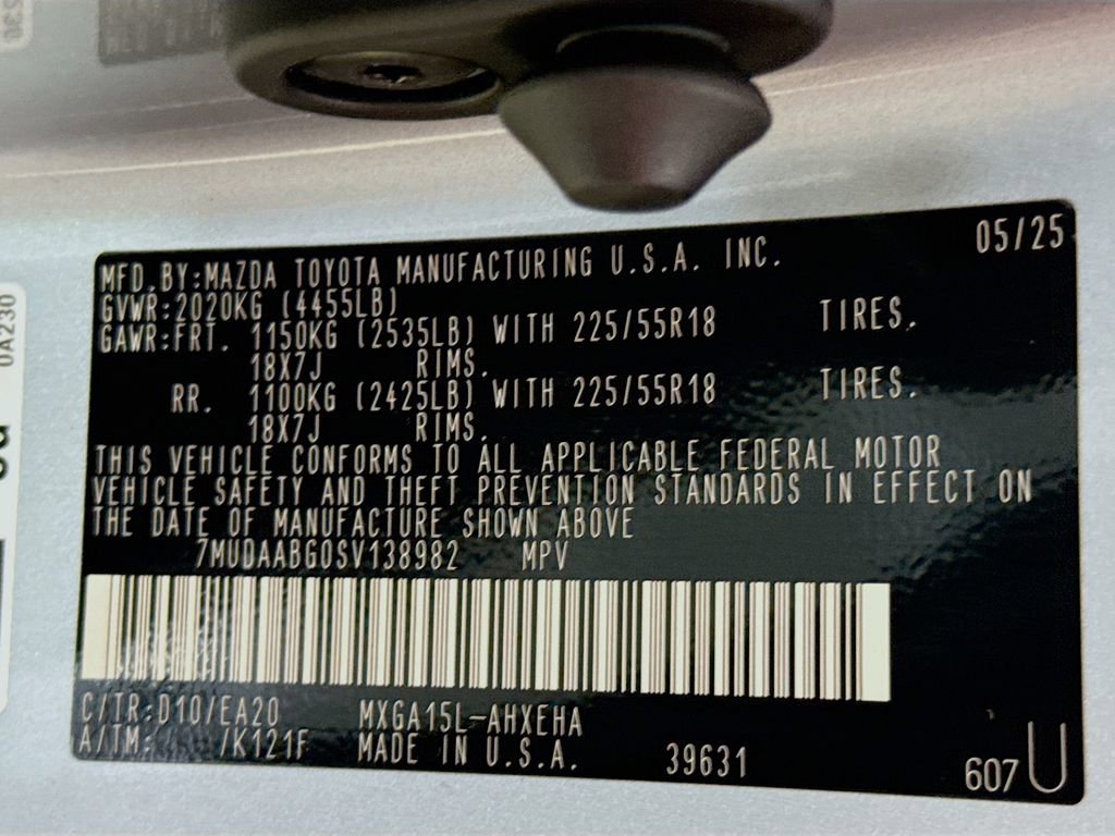 Certified 2025 Toyota Corolla Cross XLE image 31