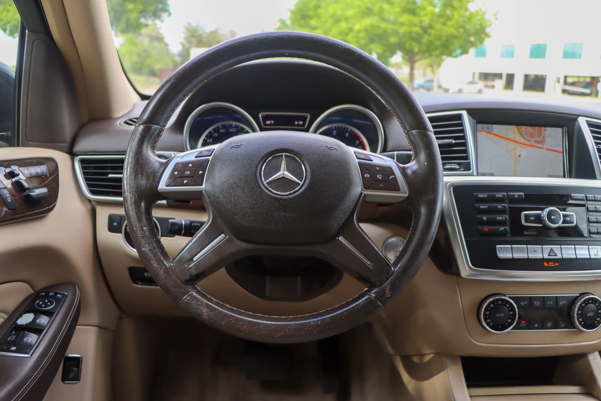 Used 2015 Mercedes-Benz ML 350 2WD w/ Premium 1 Package image 28