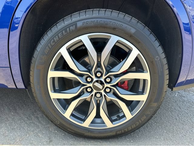 Certified 2023 Cadillac XT6 Sport w/ Technology Package AWD/4WD image 16