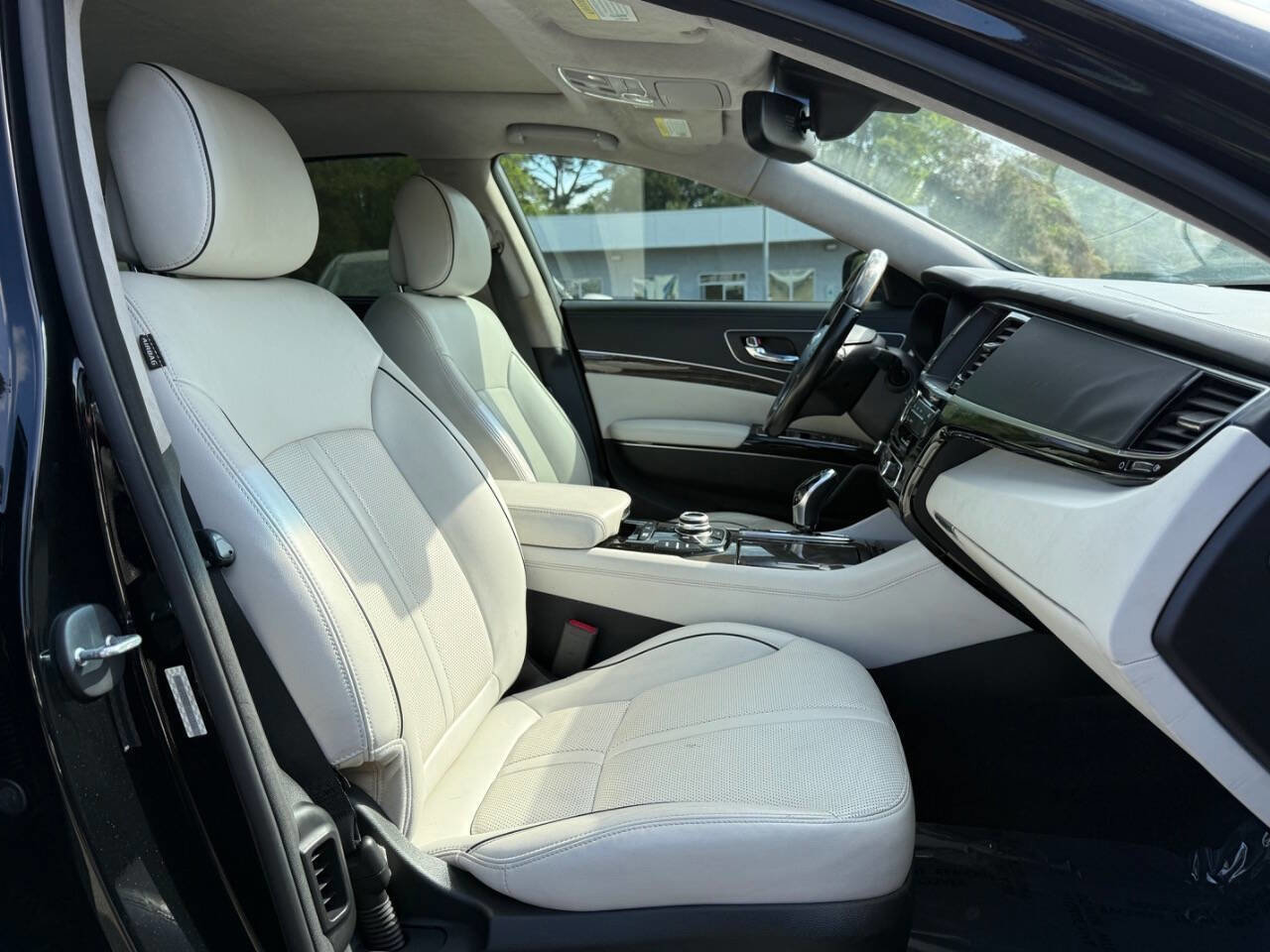 Used 2015 Kia K900 Luxury image 13