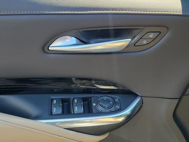 Certified 2024 Cadillac XT4 Luxury w/ Cold Weather Package FWD image 24