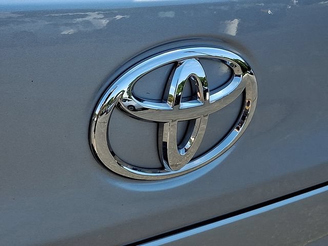 Used 2023 Toyota Corolla Cross XLE w/ Convenience Package AWD/4WD image 31