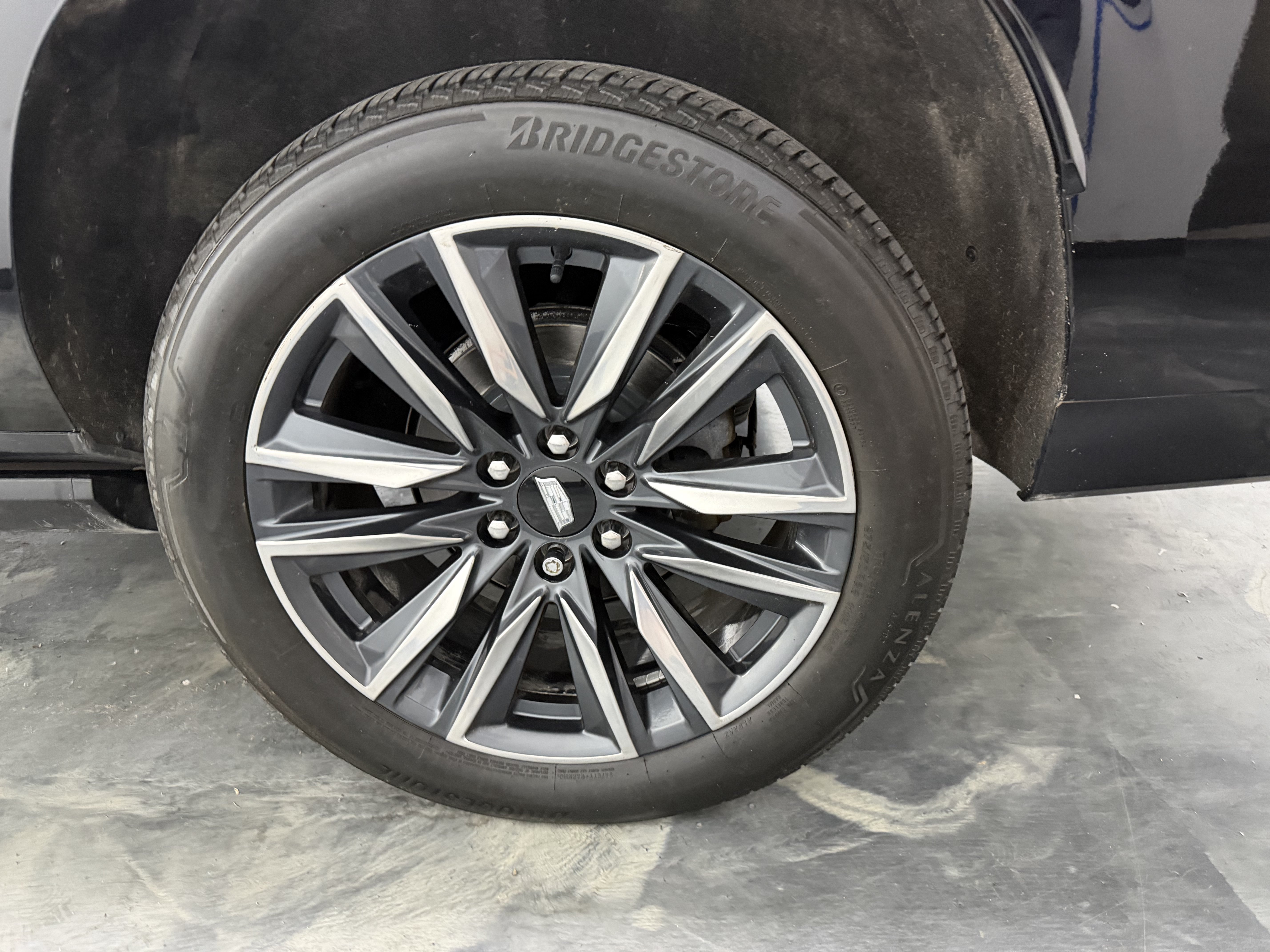 Used 2022 Cadillac Escalade ESV Sport w/ Touring Package AWD/4WD image 32