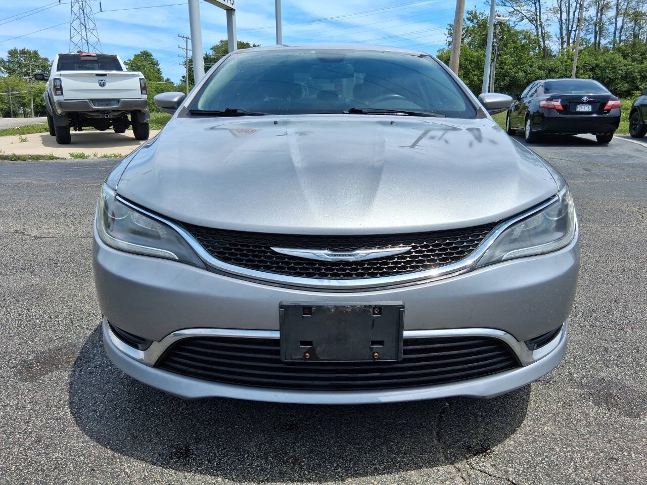 Used 2016 Chrysler 200 Limited w/ Convenience Group FWD image 2