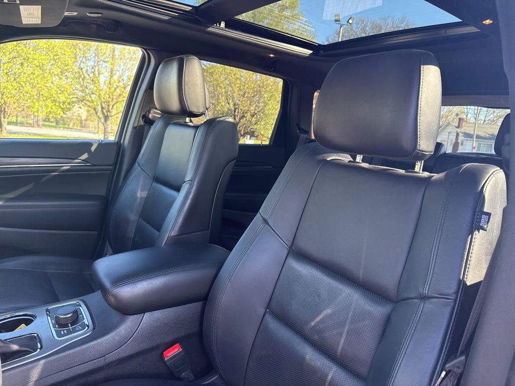 Used 2021 Jeep Grand Cherokee Limited w/ Luxury Group II image 14